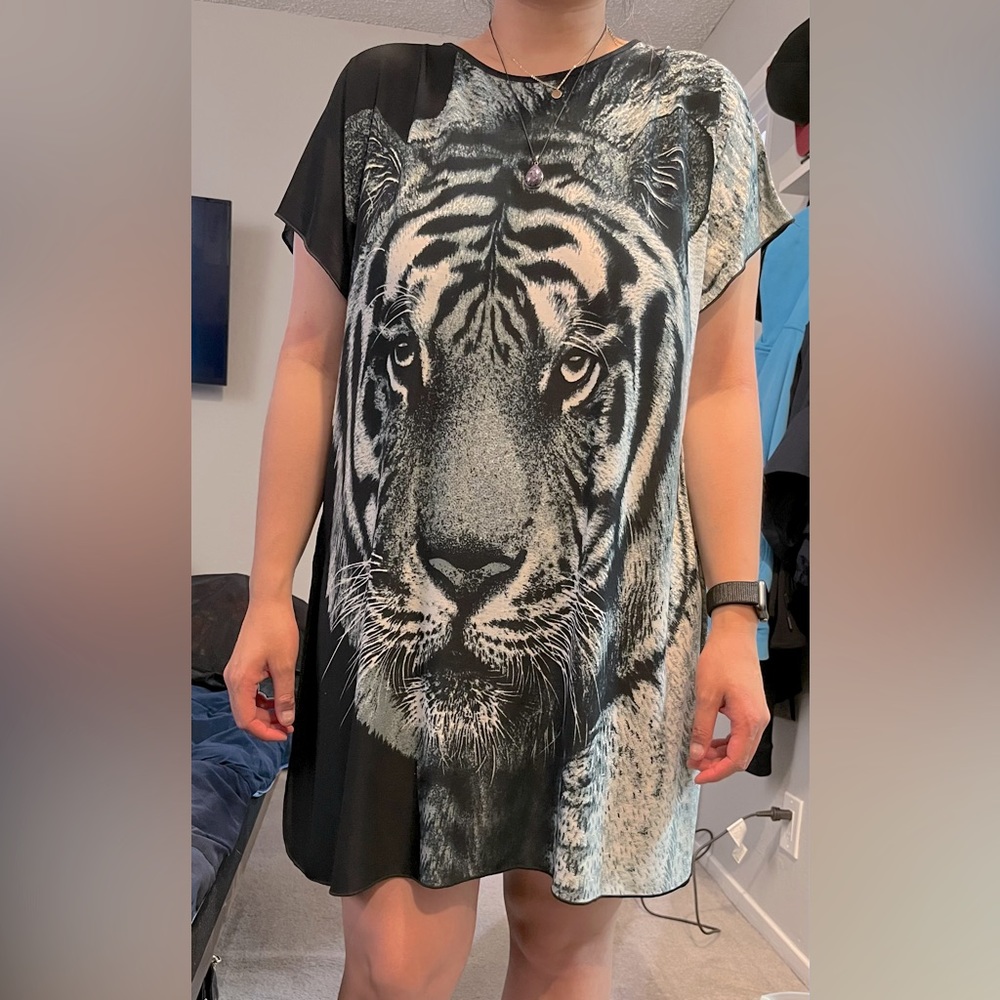 Black and gray medium sized tiger print dress